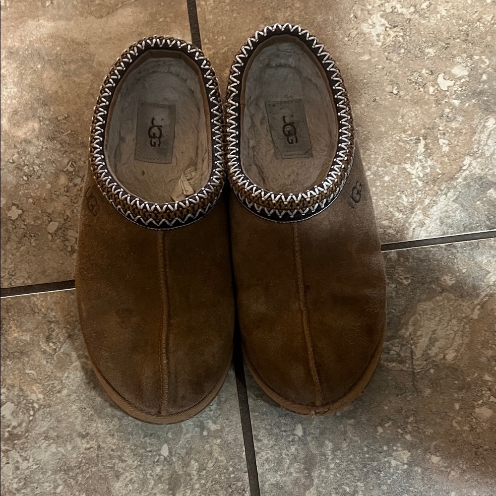 UGG Men’s Chestnut Suede Slip-On Loafers sz 8